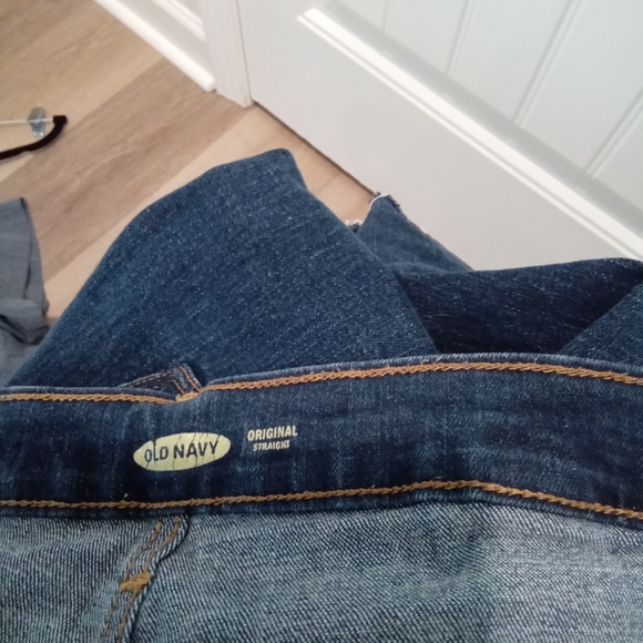 Old Navy Plus Size 16 Dark Blue Denim Bermuda Shorts Frayed Hem - Picture 6 of 9